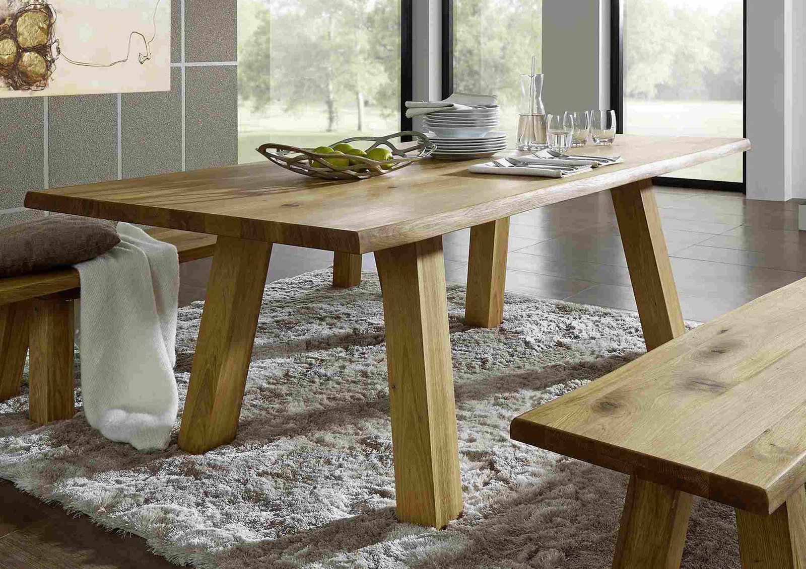 Esszimmertisch Blyberg aus massiver Wildeiche von G&K günstig bestellen