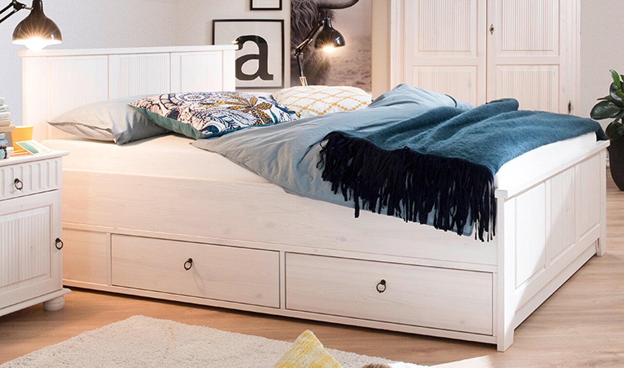 MAXI Bett Helsinki aus massiver Kiefer Bild 1