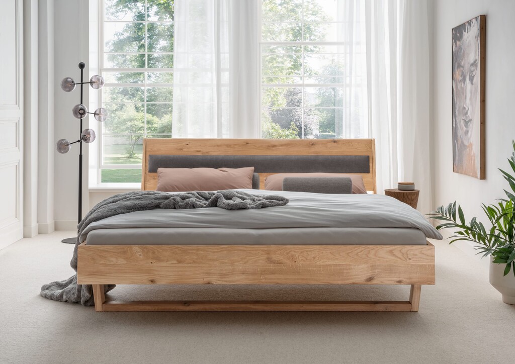 Massivholz Doppelbett Vejle III Holzkufe, Holzkopfteil und Polster Preview Image