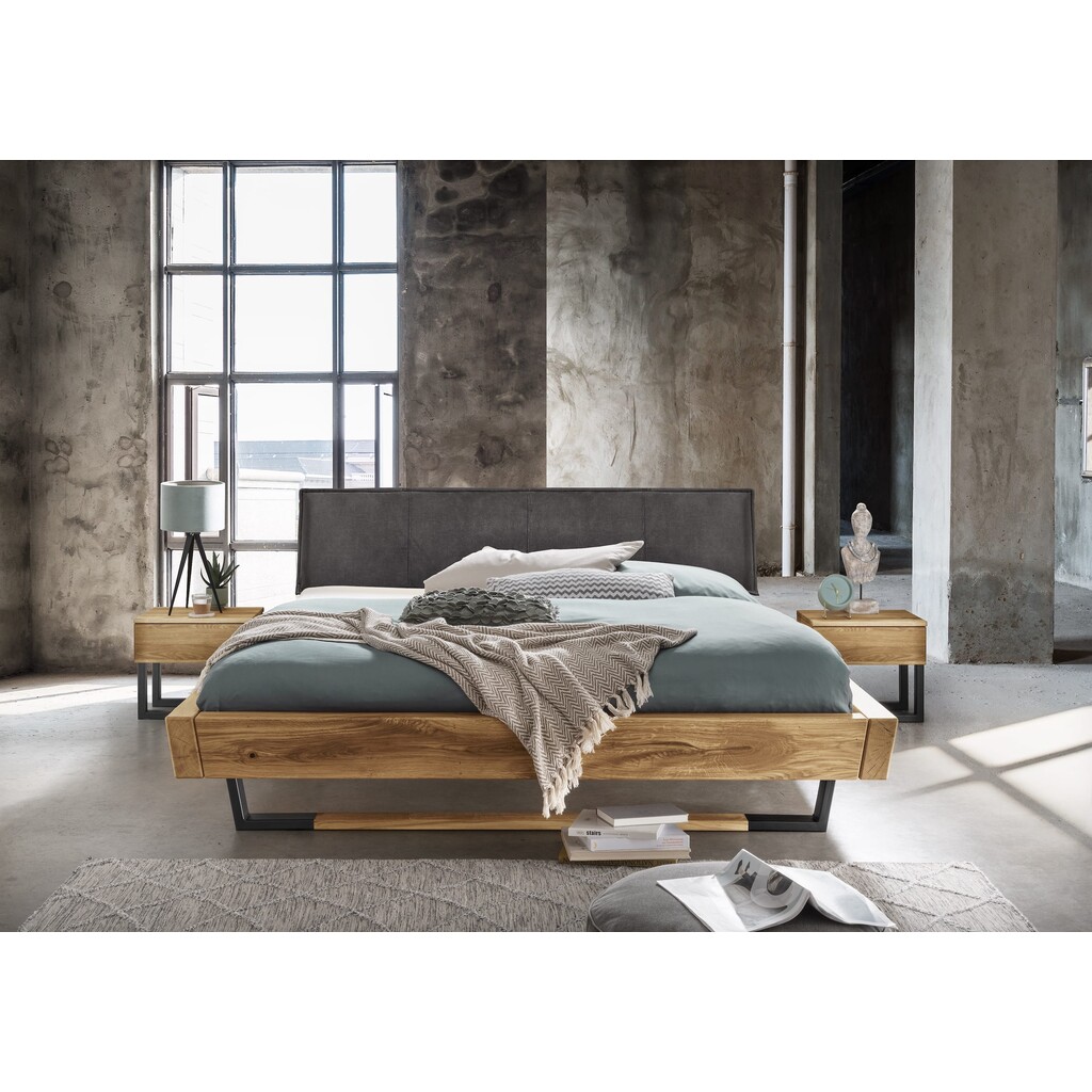 Balkenbett Ebeltoft VI Wildeiche, Leder-Textil-Kopfteil, Kombikufe Preview Image