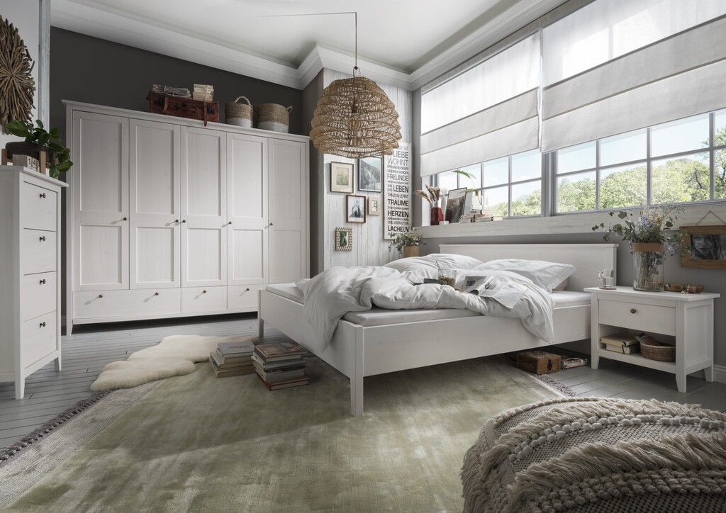 Drehtüren Kleiderschrank Solvita aus massiver Kiefer Preview Image
