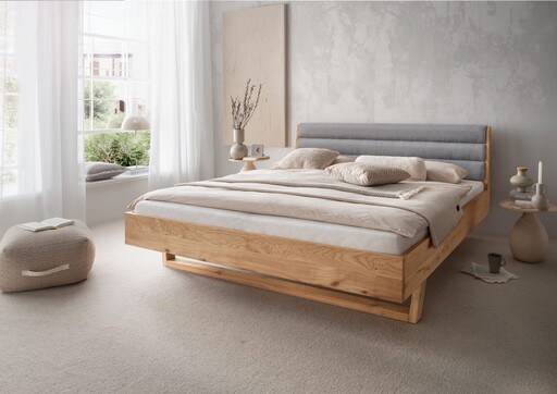 Impressionen zu G&K Massivholz Doppelbett Vejle III Wildeiche mit Holzkufe Polsterkopfteil, Bild 2