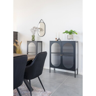 Impressionen zu House Nordic Adelaide Vitrine aus Metall, halbhoch, Schwarz, Bild 1