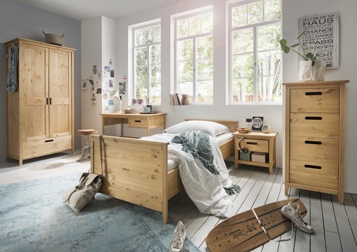 Impressionen zu Wohnglücklich Infans Schreibtisch Solvita aus massiver Kiefer, Bild 1