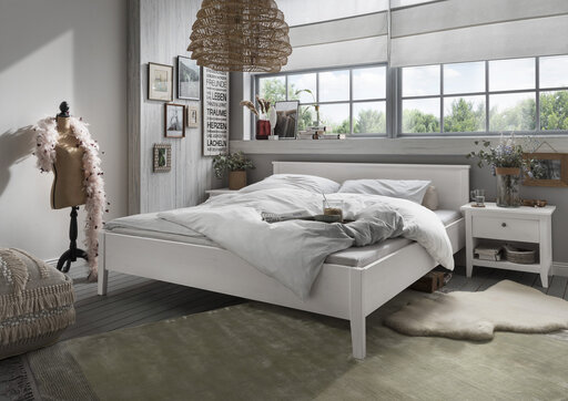 Impressionen zu Wohnglücklich Nachtkommode Solvita aus massiver Kiefer, Bild 1