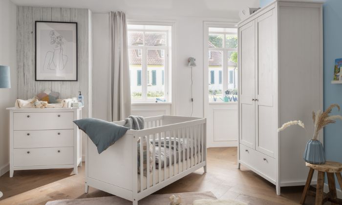 Babyzimmer Kinderzimmer aus Kiefer Massivholz