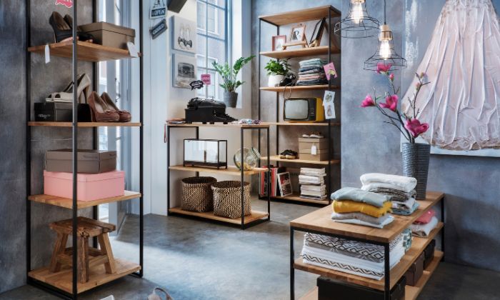 Lissabon von Wohnglücklich aus Wildeiche Massivholz